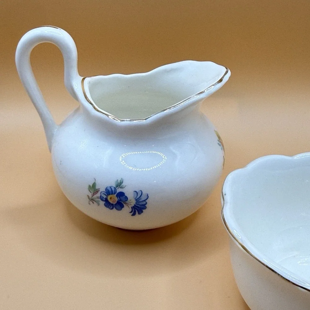 ER American Art Ware Ceramic Floral Creamer Sugar Set Vintage White Gold Trim